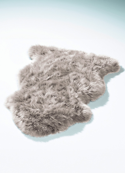Klassisch - Vorleger aus echtem Lammfell in Tierform, in Farbe TAUPE