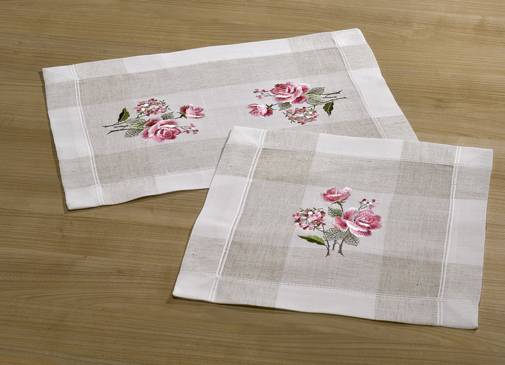 Tischdecken - Tisch- und Raumdekoation mit hinreißendem Rosen-Dessin, in Größe 101 (Deckchen, 35/ 50 cm) bis 404 (Kissenbezug, 40/ 40 cm), in Farbe SEKT-BUNT Ansicht 1