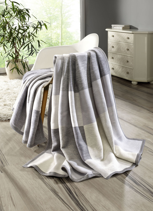 Wohndecken - Kuschelweiche Schlafdecke, in Farbe SILBER Ansicht 1
