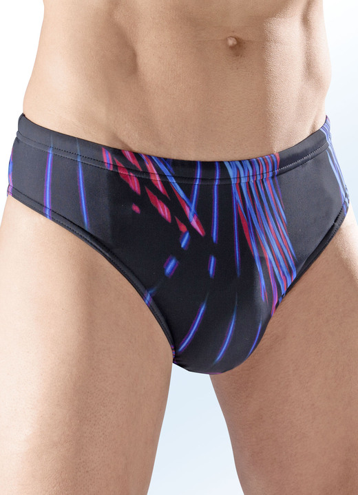 Badehosen - Badehose in Slipform mit buntem Druckdessin Badehosen - Badehose in Slipform mit buntem Druckdessin, in Größe 004 bis 009, in Farbe SCHWARZ-BLAU-ROT