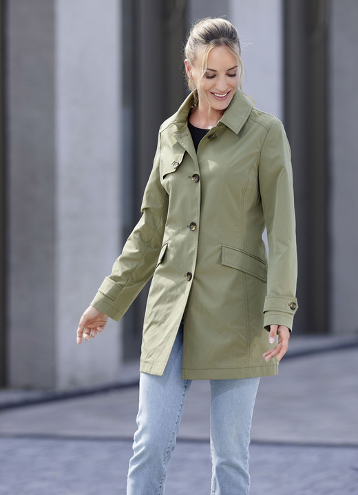 Kurz - Jacke mit Knopfleiste, in Größe 036 bis 052, in Farbe HELLOLIV Ansicht 1