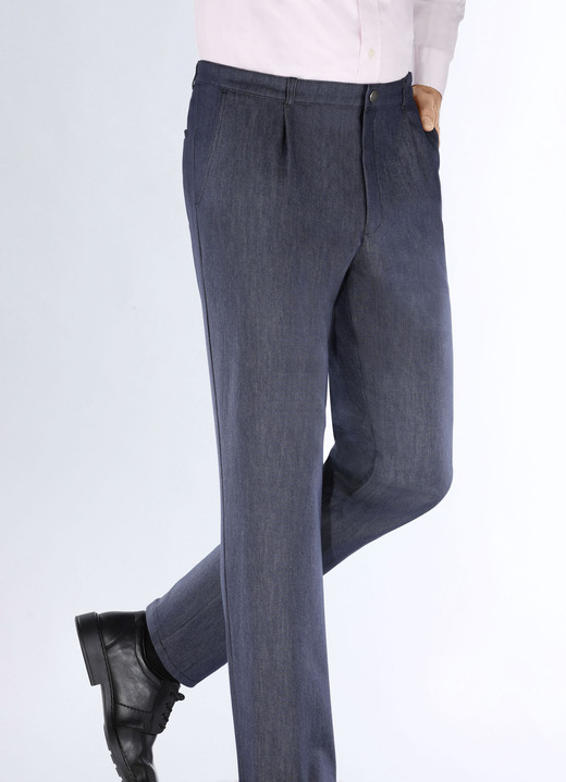 Jeans - «Klaus Modelle»-Edeljeans mit Bundfalten in 2 Farben, in Größe 024 bis 060, in Farbe BLAU Ansicht 1