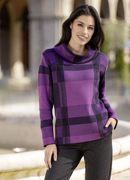 Langarm - Pullover in sehr weicher Qualität, in Größe 038 bis 054, in Farbe LILA-SCHWARZ Ansicht 1