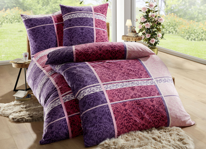 Bettwäschegarnituren - Bettwäsche-Garnitur in Mikrofaser-Fleece, in Farbe BEERE Ansicht 1