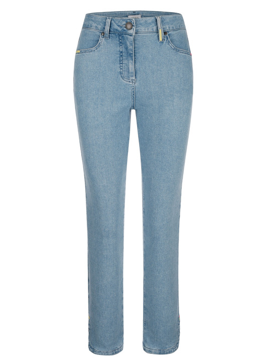 - Knöchellange Jeans in 5-Pocket-Form, in Größe 038 bis 052, in Farbe HELLBLAU Ansicht 1