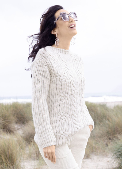 Basics - Pullover in flauschig weichem Grobstrick, in Größe 036 bis 052, in Farbe ECRU Ansicht 1