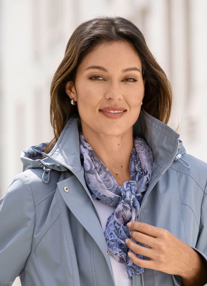 Schal mit Fantasiedessin 