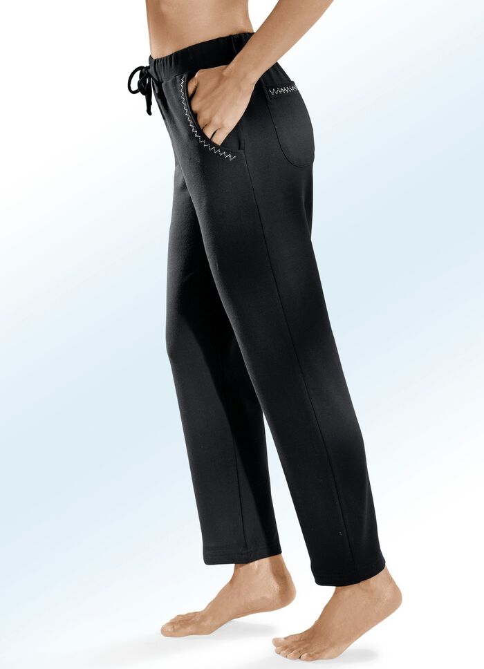 Hose mit dekorativer Nietenzier in 5 Farben 