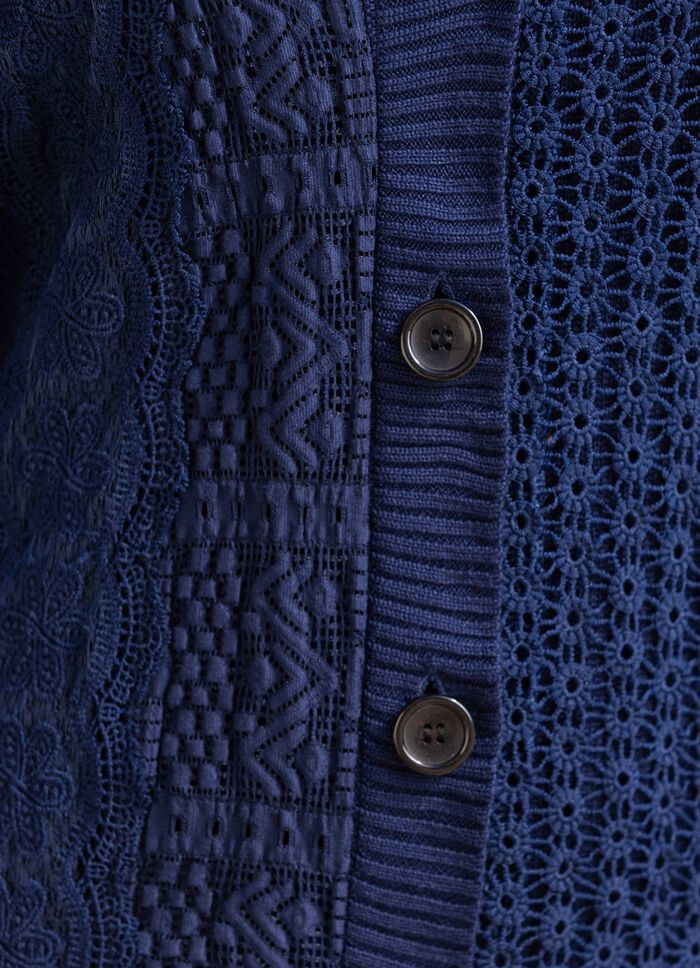 Strickjacke in Materialmix 