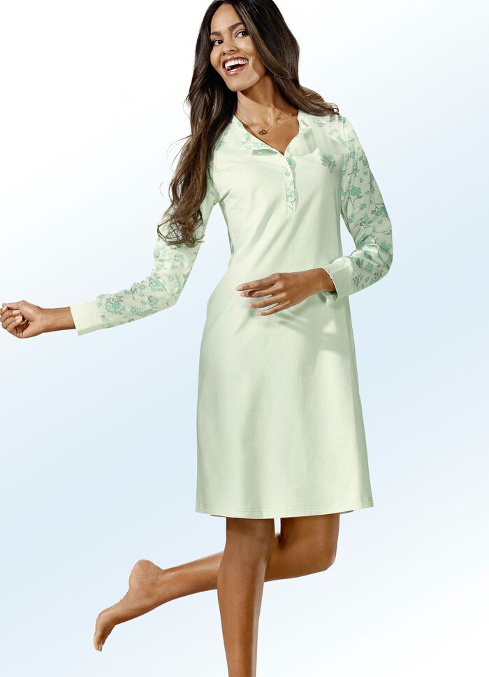 Zweierpack Nachthemden mit Knopfleiste und Bündchenabschlüssen 1X APRICOT-BUNT, 1X PASTELLGRÜN-BUNT