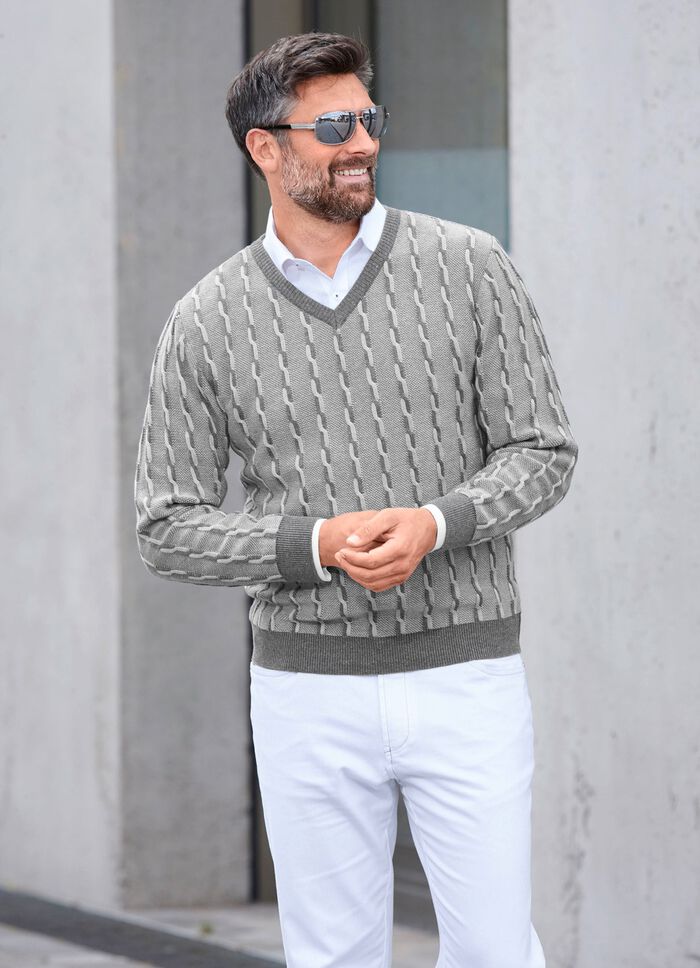 V-Pullover mit markantem Halsausschnitt in 3 Farben 