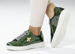 ELENA EDEN Sneaker aus Lackleder mit edlem Metallschmuck DUNKELGRÜN