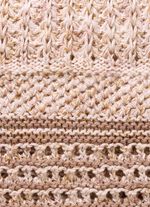 Pullover mit dekorativen Effekten 