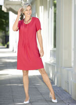 Kleid mit aufspringenden Fältchen 