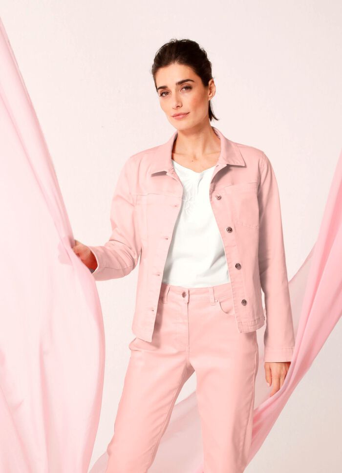 Jeansjacke mit stiltypischen N&auml;hten 