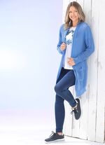 Long-Strickjacke in streckender Streifenoptik JEANSBLAU