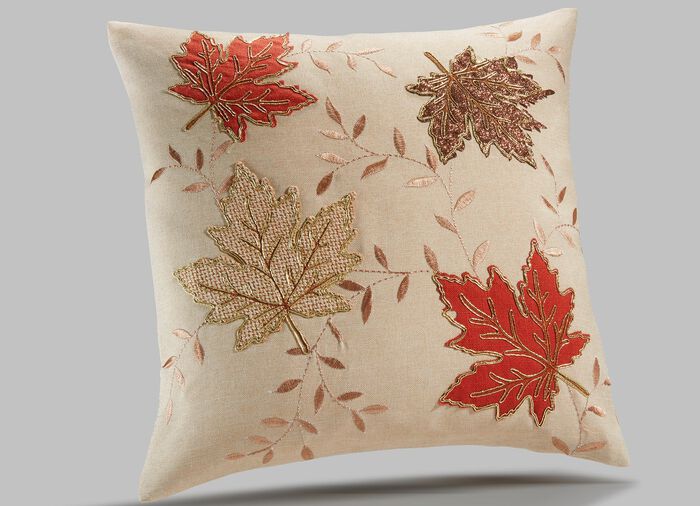 Herbstliche Tisch- und Raumdekoration mit aufwendigen Applikationen 