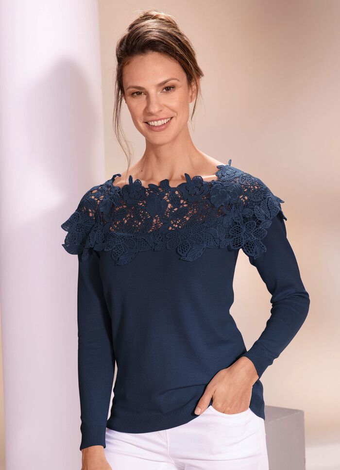 Pullover mit edlem Spitzenbesatz 