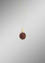 Bl&uuml;tenf&ouml;rmiger Anh&auml;nger mit Granat  