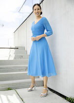 Kleid mit feinen Zierkugeln 