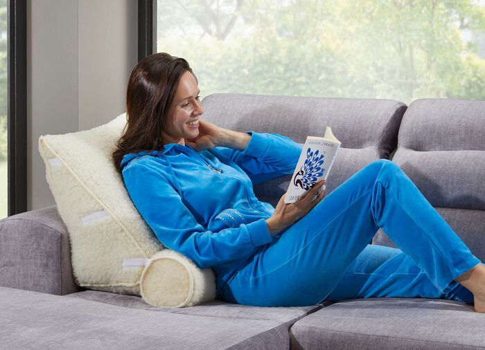 Schurwoll-R&uuml;ckenkissen mit Nackenrolle 