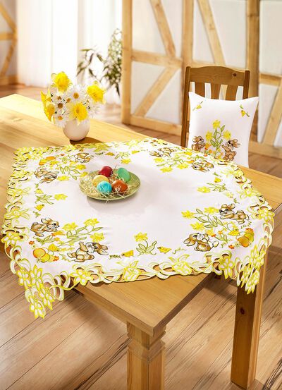 Tisch- und Raumdekoration mit Hasen-Motiven 