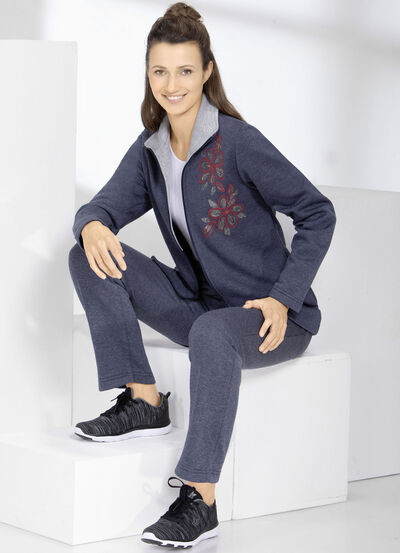 Freizeitanzug mit zwei Hosen 