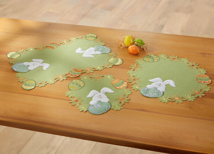 Tisch- und Raumdekoration mit Plüsch- und Stoff-Applikationen GRÜN