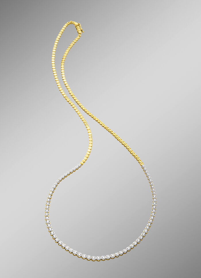 Edle Halskette mit Brillanten 
