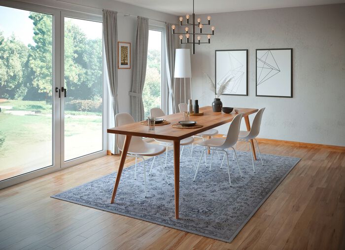 Klassischer Teppich mit sch&ouml;nen Ornamenten 