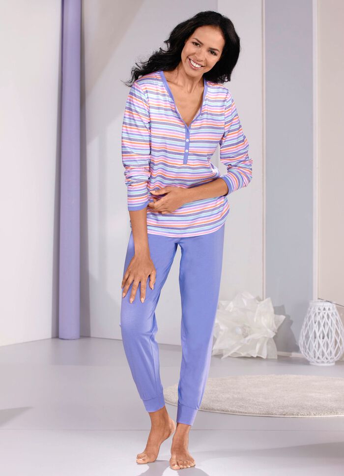 Schlafanzug aus nachhaltigem Baumwollanbau 