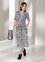 Kleid mit individueller Weitenregulierung 