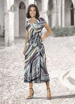 Kleid mit raffinierter Knotentechnik 
