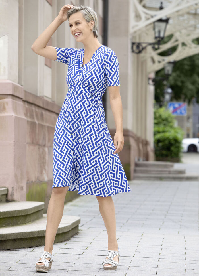 Kleid in raffinierter Wickeloptik 