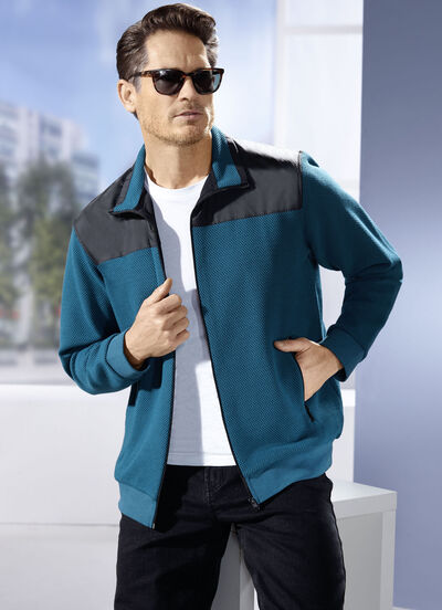 Sweatjacke mit Seitentaschen 