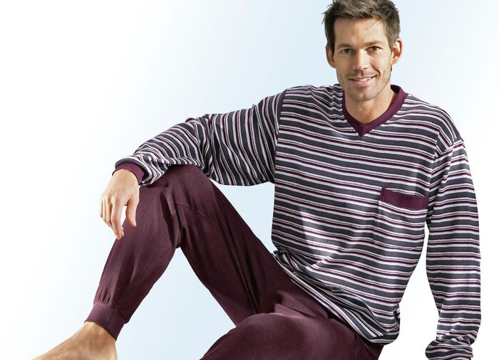 Pyjama mit Bündchenabschlüssen, V-Ausschnitt und garngefärbtem Ringeldessin CHIANTI