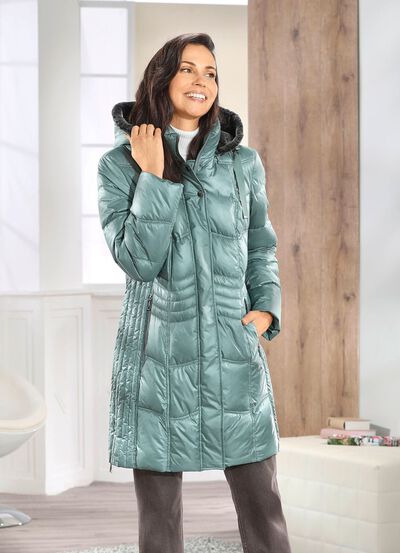 Kurzmantel mit L&auml;ngssteppung seitlich 