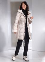 Kurzmantel in aktuellem Materialmix 