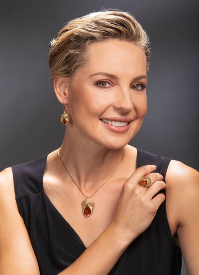 Vergoldeter Damenring mit Bernstein 