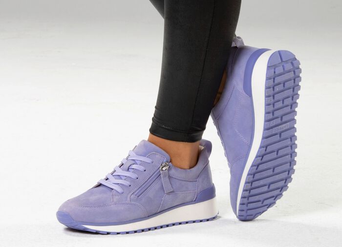 Caprice, trendige Damen-Sneaker, Weite G, mit herausnehmbarem Fussbett FLIEDER
