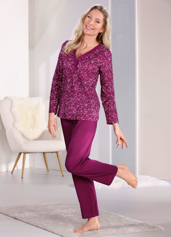 Schlafanzug mit Knopfleiste und langen &Auml;rmeln  