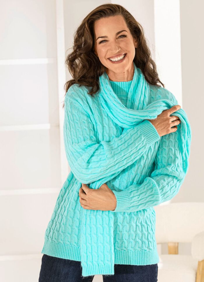 Pullover mit Schal in weicher Qualit&auml;t 