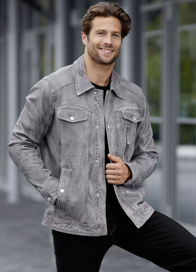 Lederkurzjacke von «Jilani» 