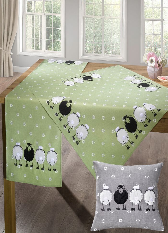 Tisch- und Raumdekoration mit Pl&uuml;sch-Applikationen 