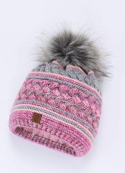 Interessante Damen-M&uuml;tze, mit Bommel 