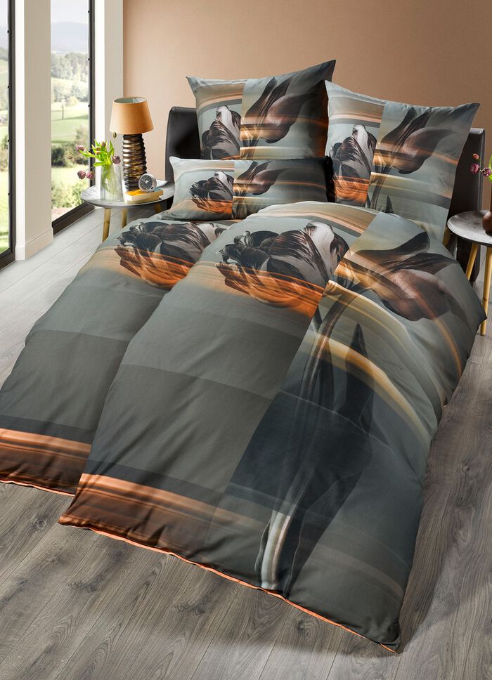 Bettw&auml;sche-Garnitur mit Bl&uuml;tendessin 