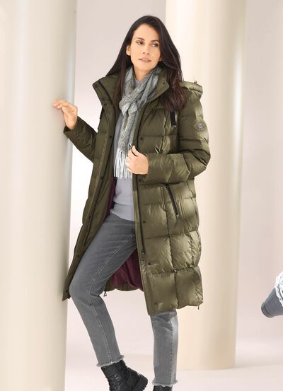 Daunen-Kurzmantel mit abnehmbarer Kapuze 