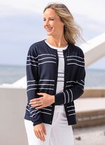 Strick-Twinset in Kontrast 