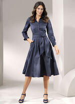Hemdblusenkleid mit breitem Bindegürtel 