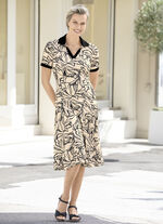Kleid mit schwarzem Rippjersey 